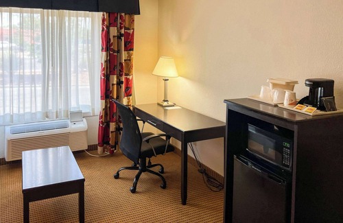 Farmington Hotel | Quality Inn & Suites Farmington