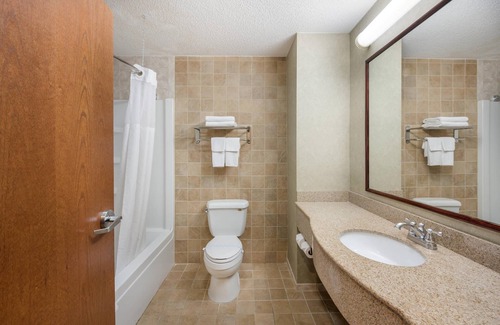 Fishkill Hotel | Quality Inn & Suites Fishkill South near I-84