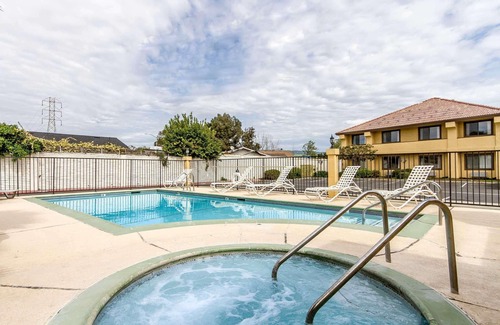 Gilroy Hotel | Quality Inn & Suites Gilroy