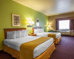 Hannibal Hotel | Quality Inn & Suites Hannibal West