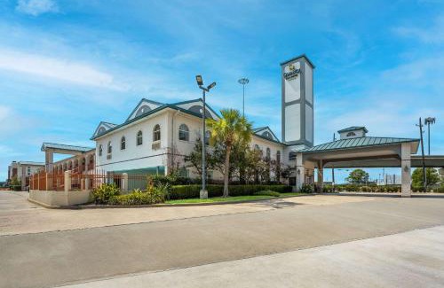 FM 1960 Hotel | Quality Inn & Suites Houston Northwest - Cypress