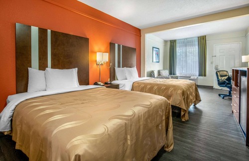 Southside Hotel | Quality Inn & Suites Jacksonville-Baymeadows