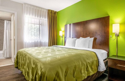 Southside Hotel | Quality Inn & Suites Jacksonville-Baymeadows