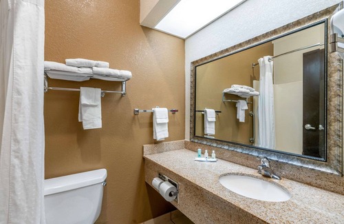 Jefferson City Hotel | Quality Inn & Suites Jefferson City