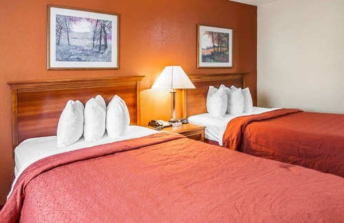 Kansas City Hotel | Quality Inn & Suites Kansas City I-435N Near Sports Complex