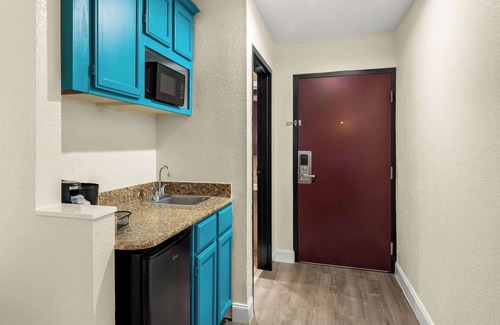 Lafayette Hotel | Quality Inn & Suites Lafayette