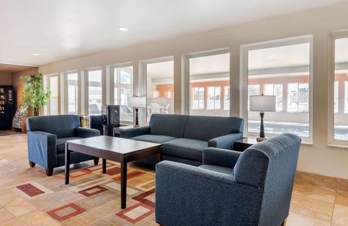 Limon Hotel | Quality Inn & Suites Limon