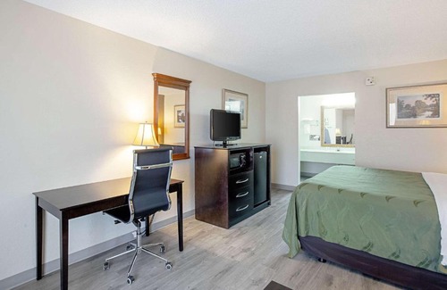 Boys Ranch Hotel | Quality Inn & Suites Live Oak I-10 Exit 283