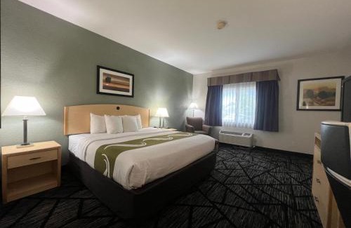 Loveland Hotel | Quality Inn & Suites Loveland