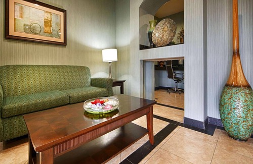 Marlin Hotel | Quality Inn & Suites - Marlin