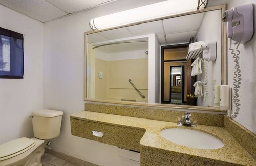 Millville Hotel | Quality Inn & Suites Millville