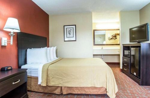 Monroe Hotel | Quality Inn & Suites Monroe