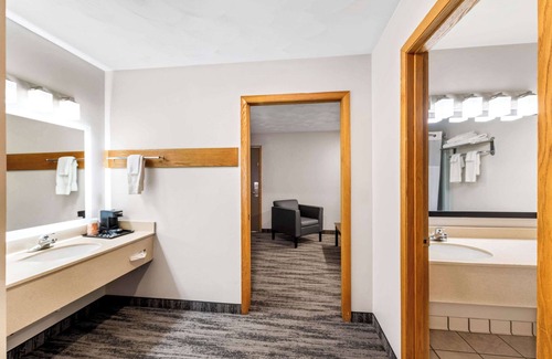 Munising Hotel | Quality Inn & Suites Munising
