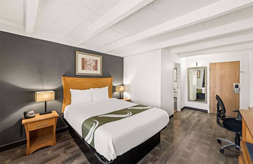 Council Bluffs Hotel | Quality Inn & Suites near I-480 and I-29