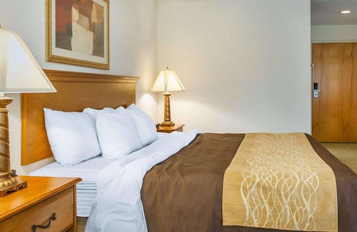 Rushville Hotel | Quality Inn & Suites Near Amish Country