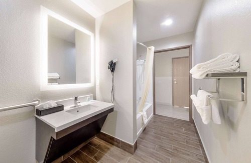 Mesquite Hotel | Quality Inn & Suites North Mesquite I-30