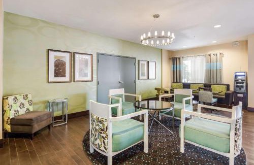 Quincy Hotel | Quality Inn & Suites Quincy - Downtown