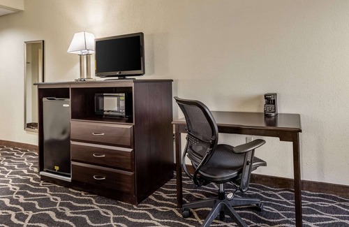 Southport Hotel | Quality Inn & Suites Southport