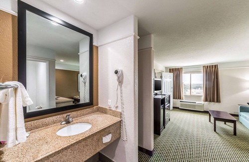 San Antonio Hotel | Quality Inn & Suites SeaWorld North