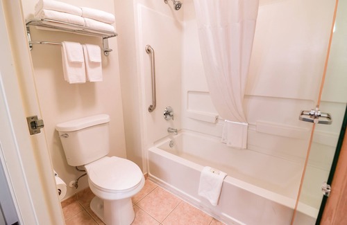 Sequim Hotel | Quality Inn & Suites Sequim at Olympic National Park