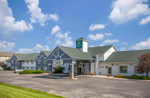 Stoughton Hotel | Quality Inn & Suites Stoughton - Madison South