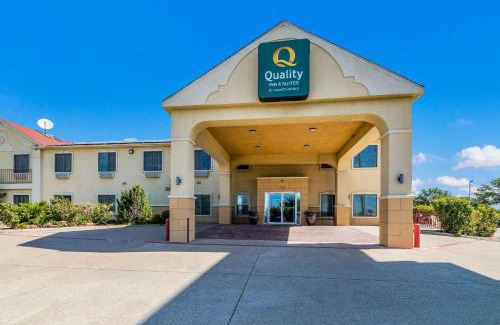 Terrell Hotel | Quality Inn & Suites Terrell