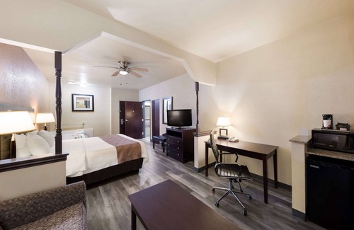 Terrell Hotel | Quality Inn & Suites Terrell