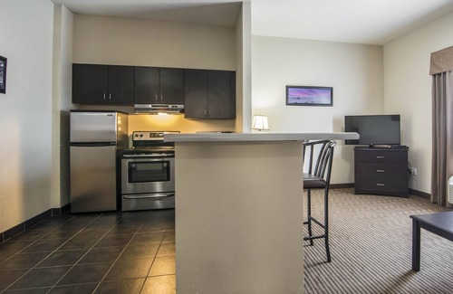 Thompson Hotel | Quality Inn & Suites Thompson