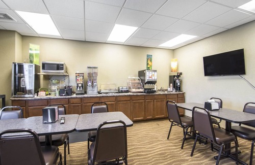 Thompson Hotel | Quality Inn & Suites Thompson