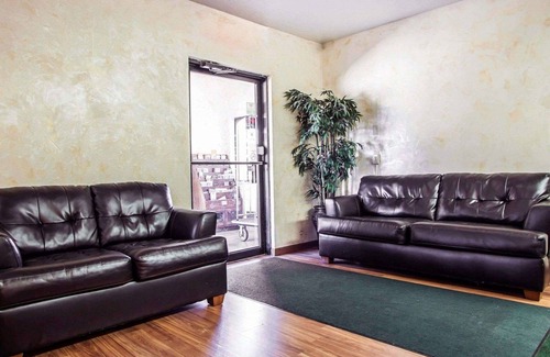 Champaign Hotel | Quality Inn & Suites