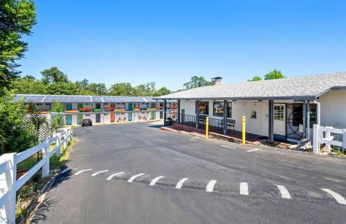 Jackson Hotel | Quality Inn & Suites