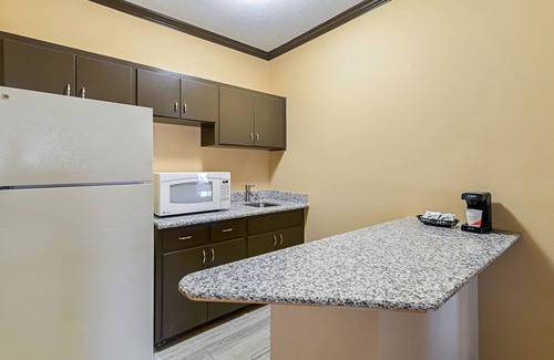 Lubbock Hotel | Quality Inn & Suites