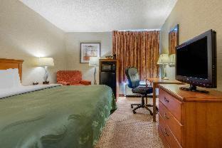 Mansfield Hotel | Quality Inn & Suites