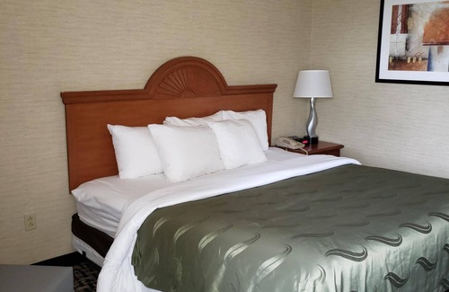 Mansfield Hotel | Quality Inn & Suites