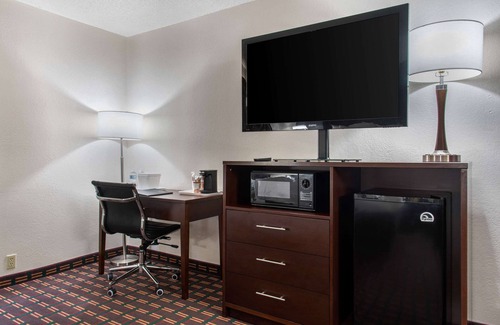 New Prague Hotel | Quality Inn & Suites