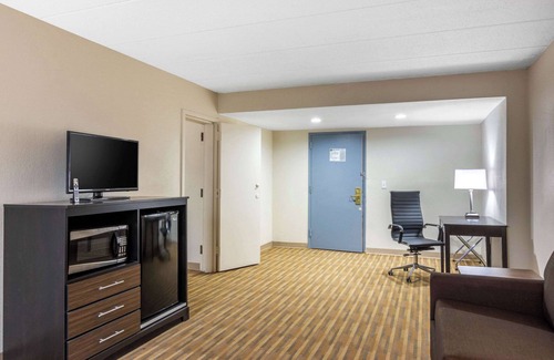Ruther Glen Hotel | Quality Inn & Suites