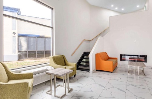 Sulphur Springs Hotel | Quality Inn & Suites Sulphur Springs