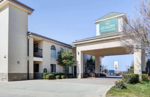 Weatherford Hotel | Quality Inn & Suites