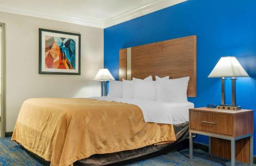 Nut Tree Hotel | Quality Inn & Suites Vacaville