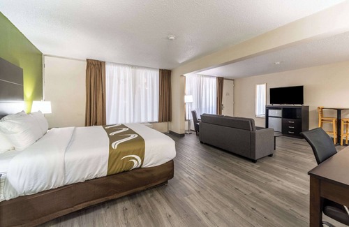 Vandalia Hotel | Quality Inn & Suites Vandalia near I-70 and Hwy 51