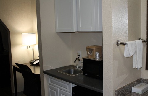 Wichita Falls Hotel | Quality Inn & Suites Wichita Falls I-44