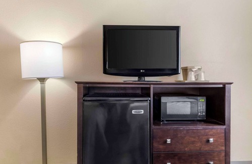 Wichita Falls Hotel | Quality Inn & Suites Wichita Falls I-44