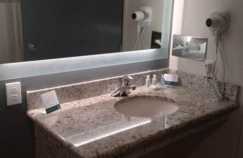 Wilsonville Hotel | Quality Inn & Suites Wilsonville