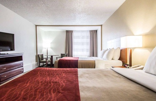 Fairview Shores Hotel | Quality Inn & Suites Winter Park Village Area
