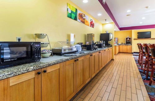 Texas City Hotel | Quality Inn Texas City I-45
