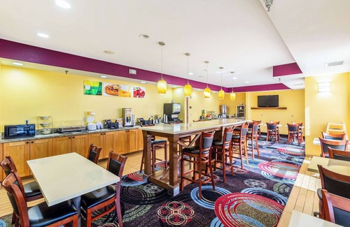 Texas City Hotel | Quality Inn Texas City I-45