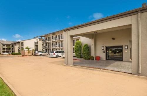 South Tulsa Hotel | Quality Inn Tulsa Central