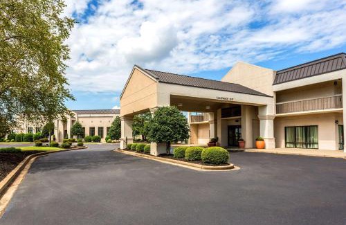 Union City Hotel | Quality Inn Union City US 51