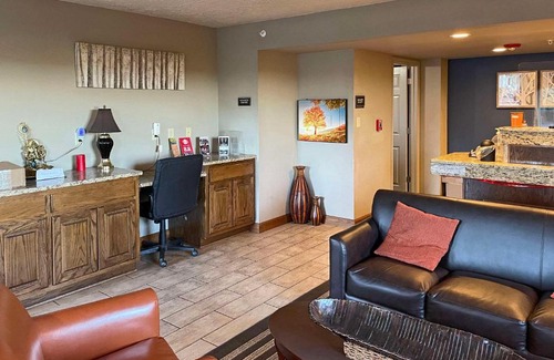 Clinton Hotel | Quality Inn