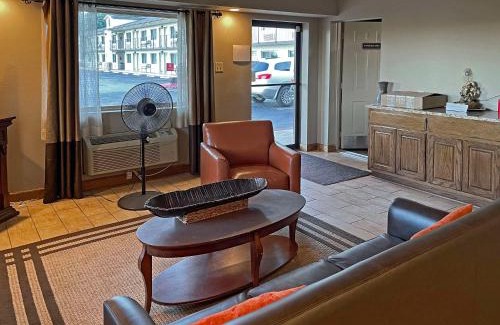 Clinton Hotel | Quality Inn
